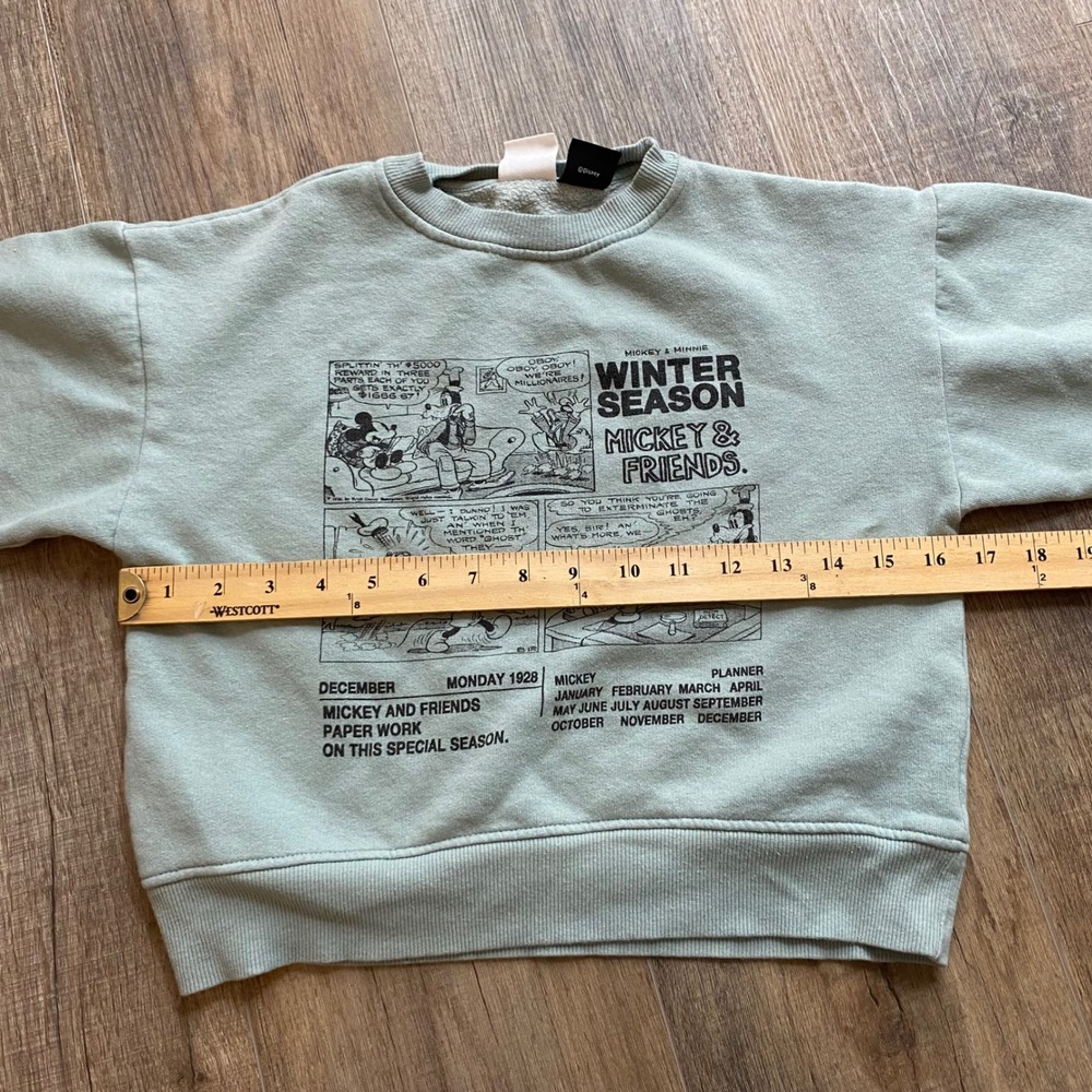 Zara Disney Mickey and Friends Winter Season‎ Comic Sweatshirt Sage Green Size 8 - Picture 5 of 6